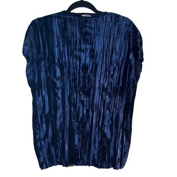 2/$30 ZARA W/B Collection Medium Velvet Navy Royal Blue Tie-Dye Top - Picture 1 of 11
